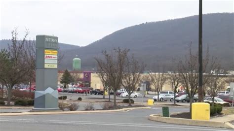 Man accused of exposing himself at Nittany Mall in State College